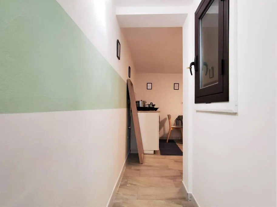 Central Apartments Compact Mezzanine 1 Min V Etnea Aeroporto di Catania Fontana Rossa