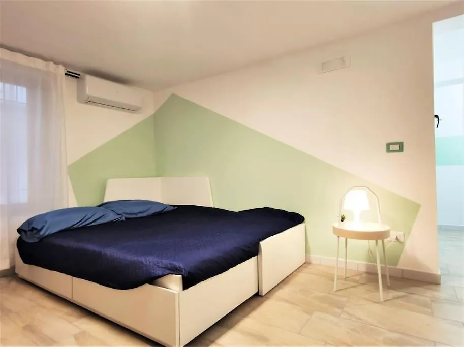 Central Apartments Compact Mezzanine 1 Min V Etnea Aeroporto di Catania Fontana Rossa
