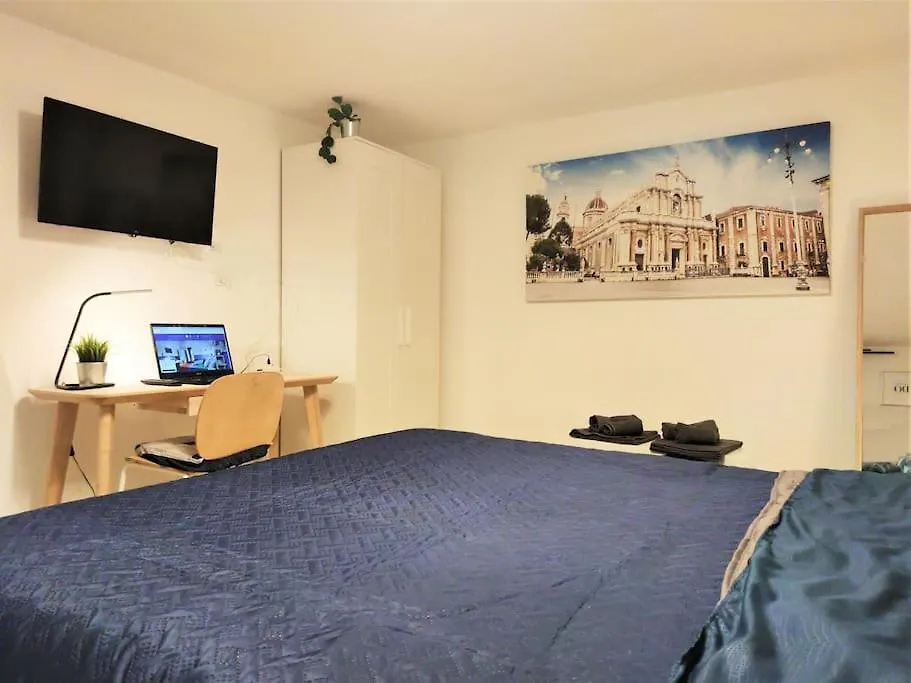 Central Apartments Compact Mezzanine 1 Min V Etnea Aeroporto di Catania Fontana Rossa 0*,