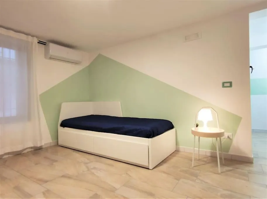 Central Apartments Compact Mezzanine 1 Min V Etnea Aeroporto di Catania Fontana Rossa Italia